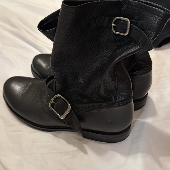 Frye Black Leather Slouchy Booties - size 9.5 - Picture 6 of 12